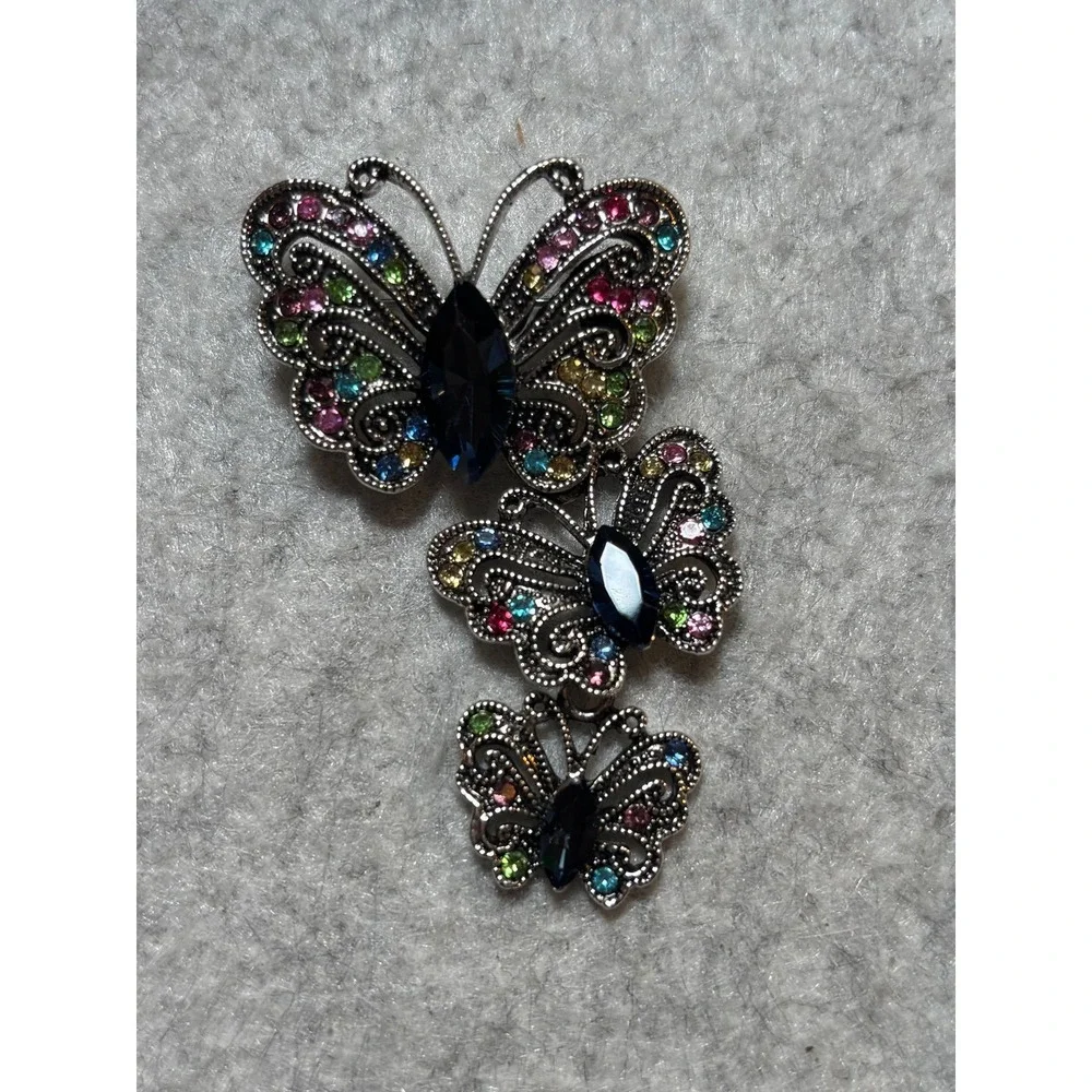 #60. Dangle Butterflies Brooch